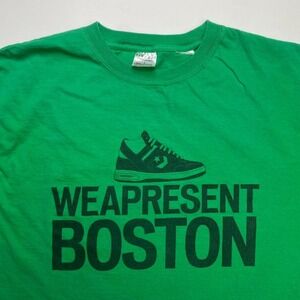 Vintage 2000s Boston Celtics Larry Bird x Converse x Weapon shoe shirt